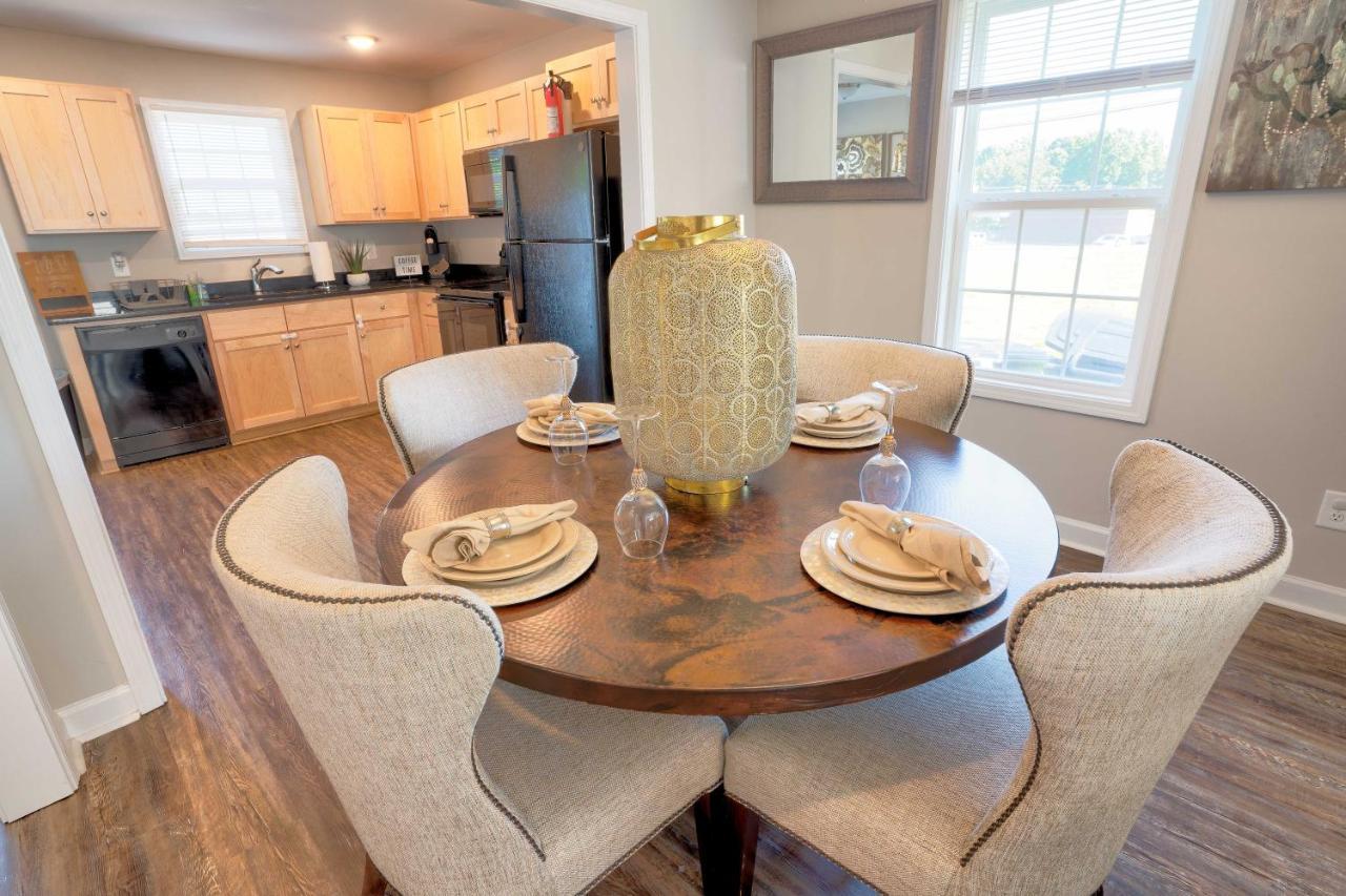 Kannapolis Elegant Townhouse - Pet Friendly ภายนอก รูปภาพ
