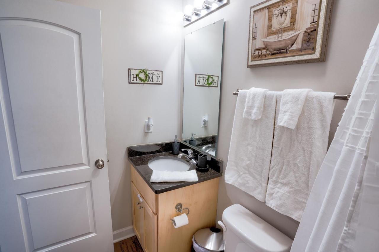 Kannapolis Elegant Townhouse - Pet Friendly ภายนอก รูปภาพ