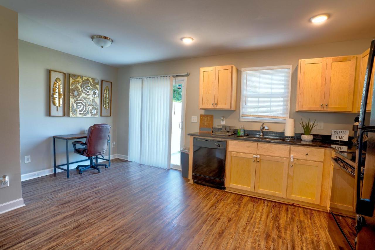 Kannapolis Elegant Townhouse - Pet Friendly ภายนอก รูปภาพ