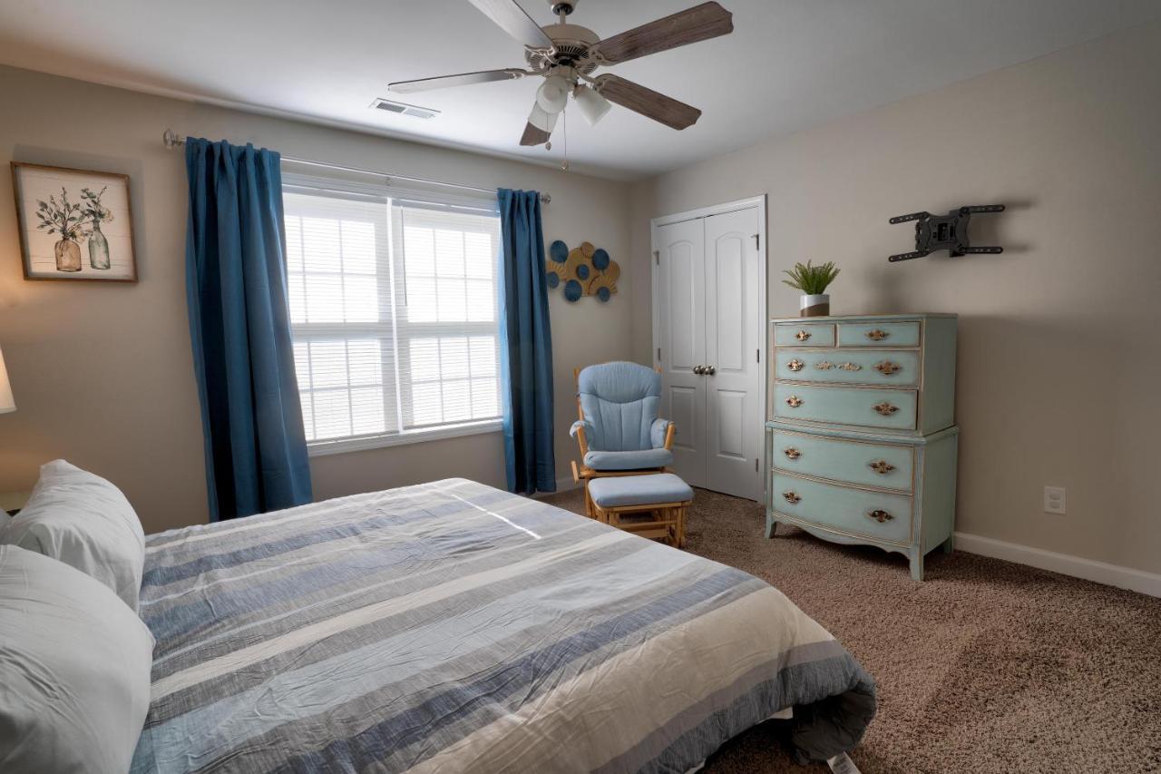Kannapolis Elegant Townhouse - Pet Friendly ภายนอก รูปภาพ
