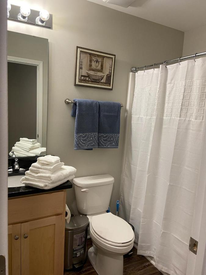 Kannapolis Elegant Townhouse - Pet Friendly ภายนอก รูปภาพ